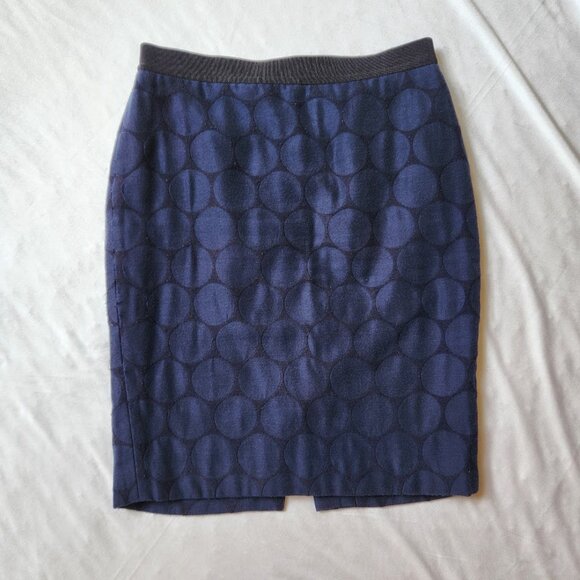 Ann Taylor Dot Jacquard Pencil Skirt | Navy Blue Circles | Size 6 - Picture 2 of 11
